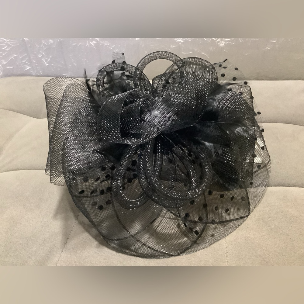 Black Mesh polka dot & Feathers Fascinator Headpieces Hat New